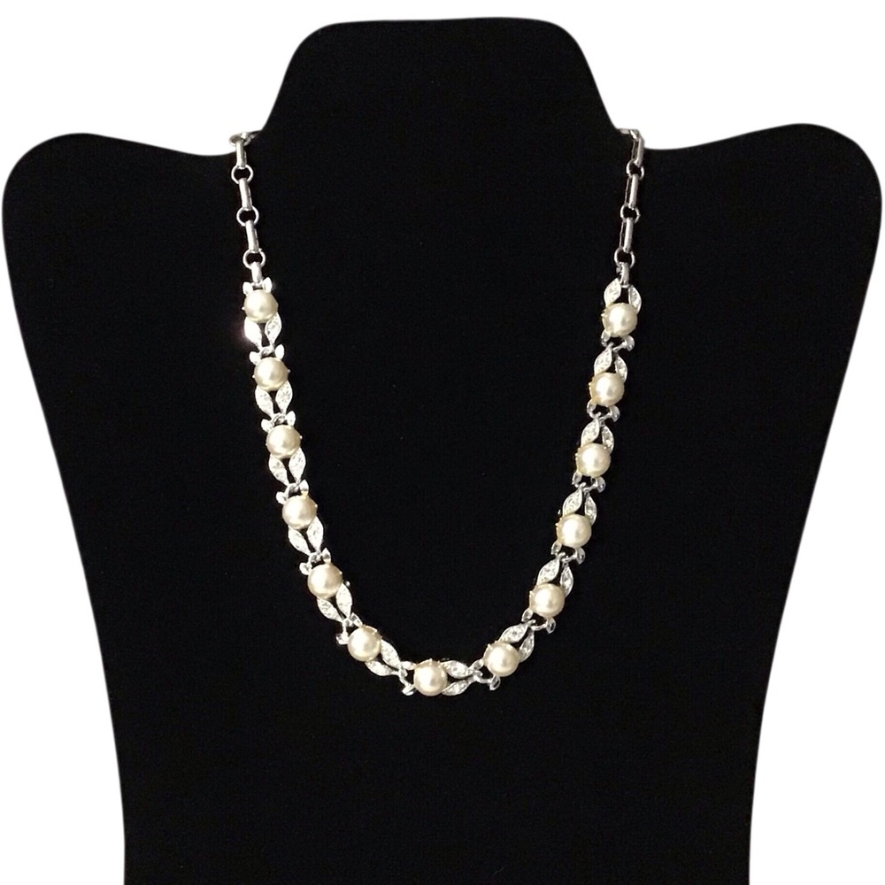 Lisner Necklace Silver Cream Pearls Diamonds Wedding Evening Fashion Jewelry